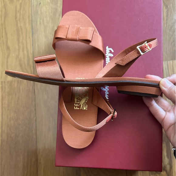 Salvatore Ferragamo Designer women sandals - Picture 3 of 4